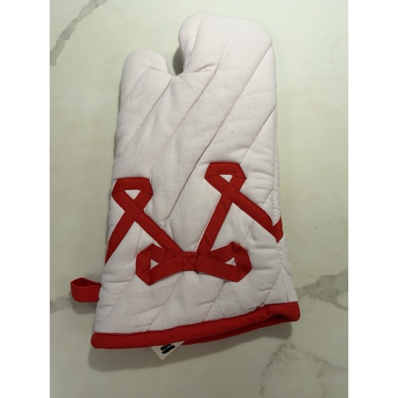 The Benedita Collection Other - Anthropologie Benedita Bow Oven Mitt 100% Cotton Collection Red Holiday NWT